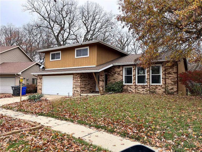 $239,900 – Spacious Home with Finished Basement & Deck, 2664 Forrest Green Dr, Decatur, IL