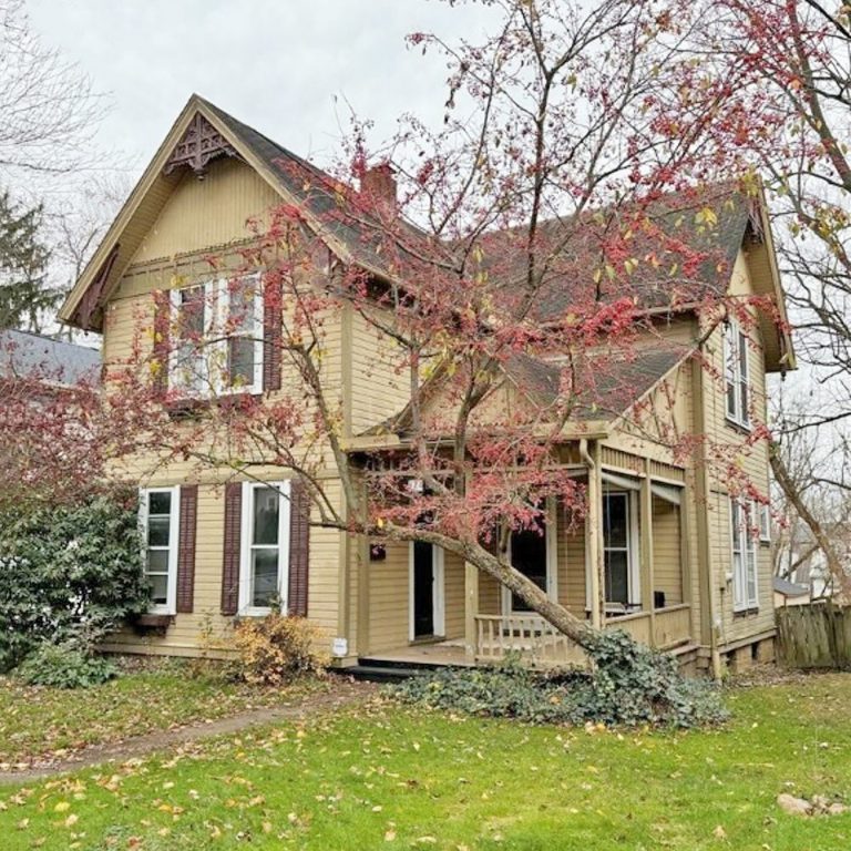 Charming Victorian Gem at 524 N Bever St, Wooster, OH – $149,900