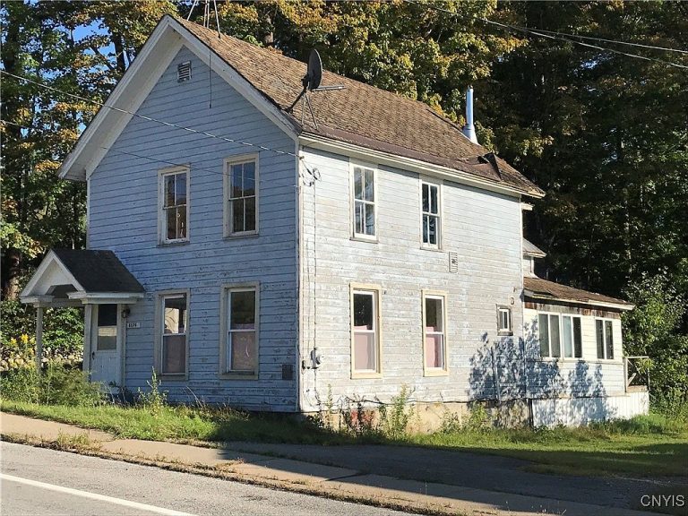 Charming 4-Bedroom Home in Adirondack Park – $99,900 6179 State Highway 29a, Stratford, NY 13470