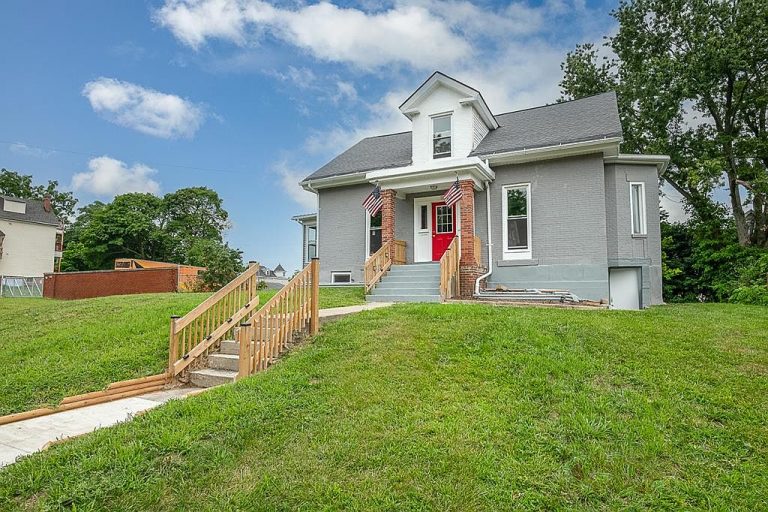 Renovated 5-Bedroom Home in Downtown Mansfield – 116 W 2nd St, Mansfield, OH 44902 | $175,900