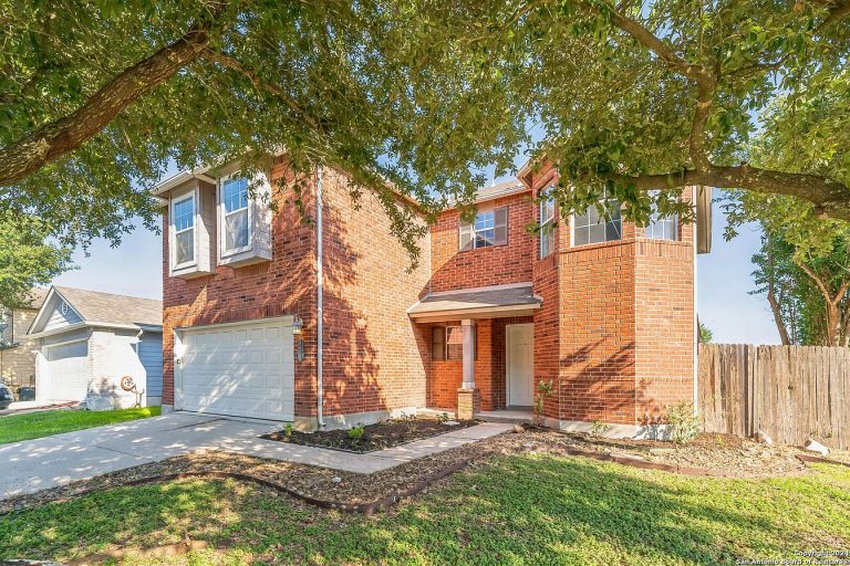 Spacious 3-Bedroom Home with Loft and Modern Upgrades – 3449 Whisper Haven, Schertz, TX, $199,900