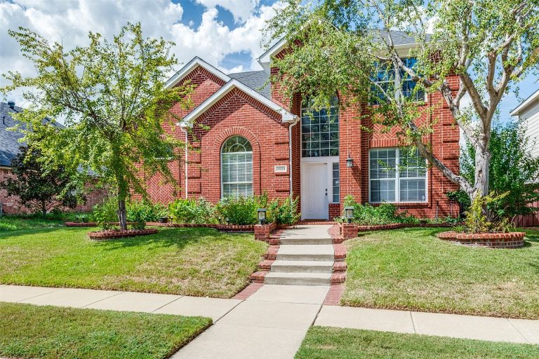 Updated 2-Story Home in Plano ISD – $620,000 – 3029 Mill Ridge Dr, Plano, TX 75025