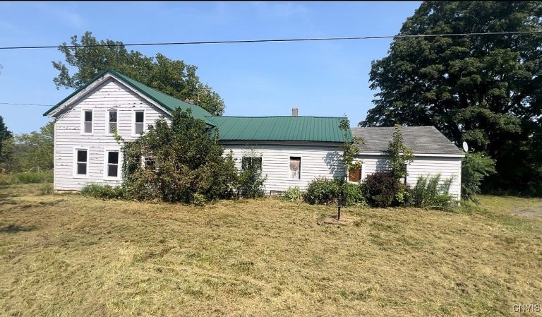 3-Bedroom Home on 3.4 Acres at 120 Dewey Rd, Mexico, NY 13114 – $100,000