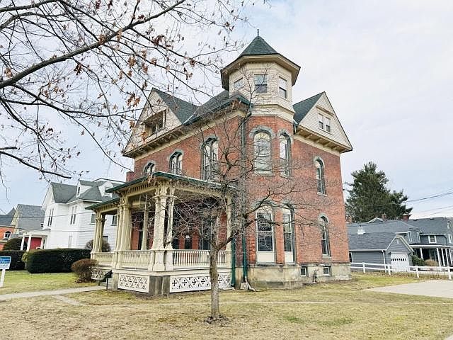 $249,900 – 400 Market St #1, Warren, PA 16365 Historic Property with Conversion Potential