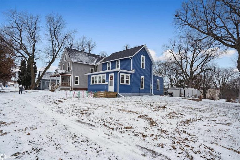 Cute Story and a Half Home – $109,000, 427 West St, Grinnell, IA 50112, 3 Bedrooms, 0.26 Acres