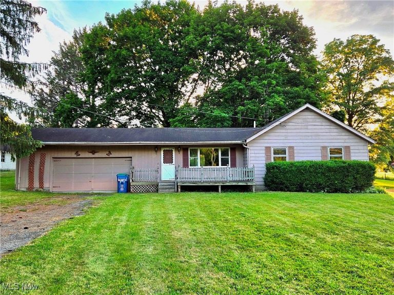 Charming 3-Bedroom Ranch on Half Acre – $115,000 | 7947 Youngstown Conneaut Rd, Kinsman, OH