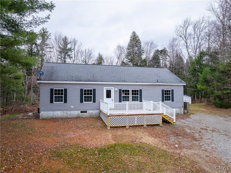 3-Bedroom Modular Home on 4 Acres in 2038 County Highway 119, Stratford, NY 13470 – Move-In Ready!