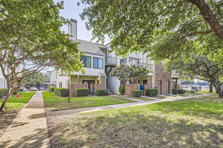 3117 Sondra Dr APT 202, Fort Worth, TX 76107 – $200,000 | Stylish 1-Bedroom Condo with Loft in Cultural District