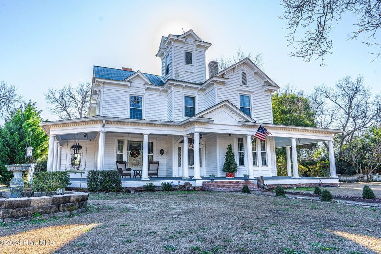 Charming Historic Home at 4320 Main Street, Gibson, NC – 5 Bedrooms, 1.16 Acres, $329,500